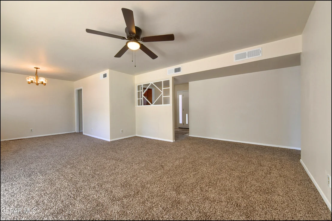 Photo of 3312 DIAMOND Drive