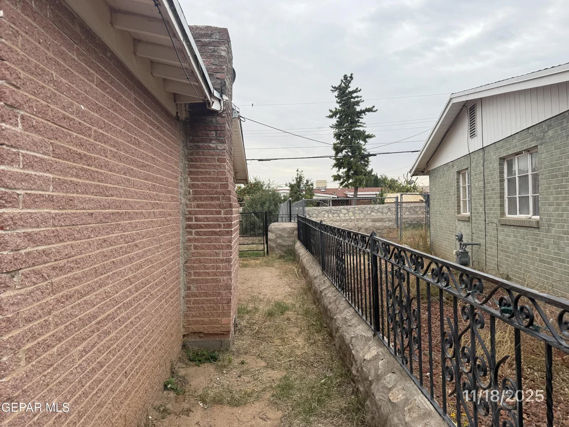 Photo of 4944 CAMDEN Circle