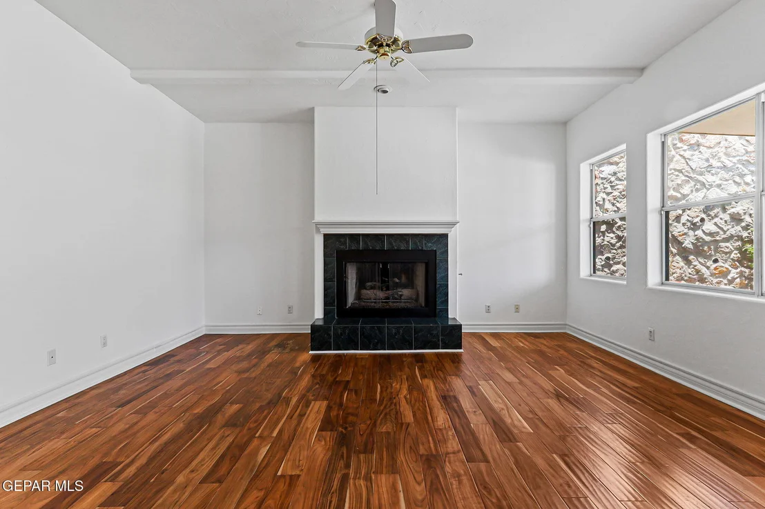 Photo of 5566 Buckley Drive