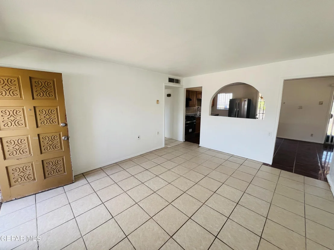 Photo of 10364 WINDSOR Drive
