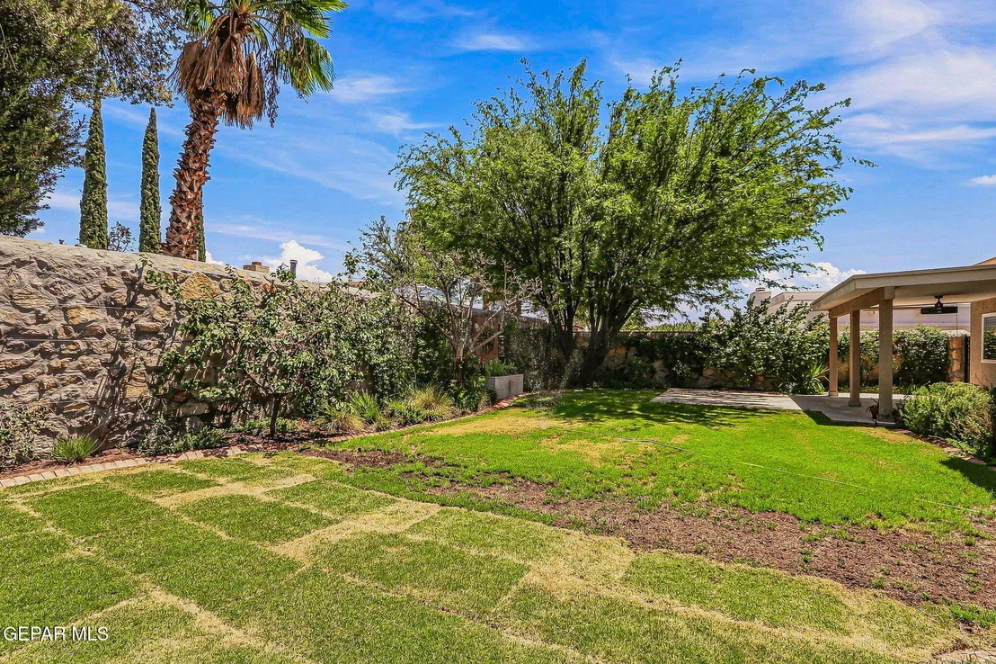 Photo of 744 EL PARQUE Drive