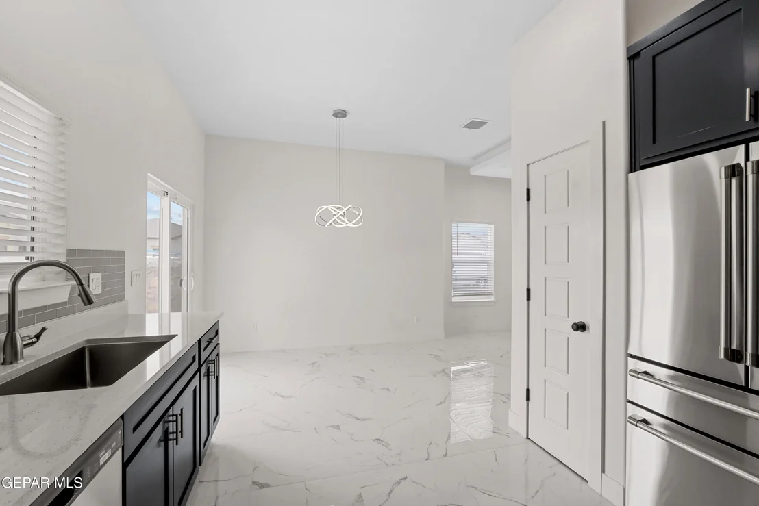 Photo of 3772 Scheme Place