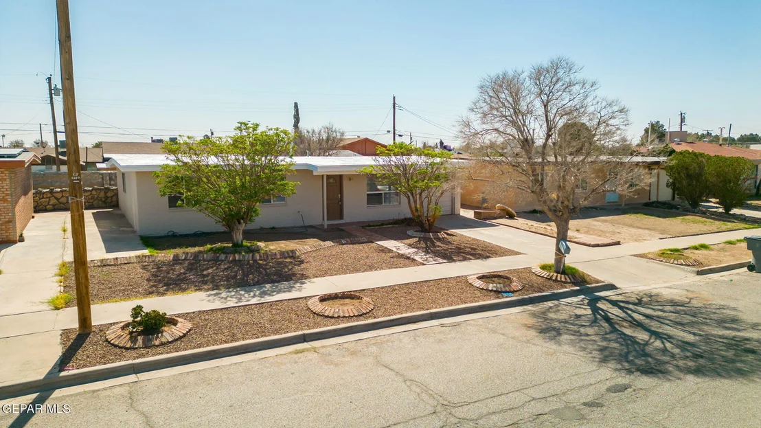 Photo of 8282 VALLE PLACIDO Drive
