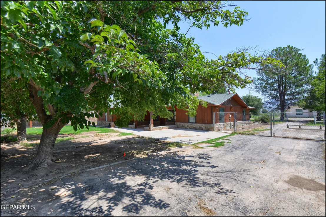 Photo of 6525 UPPER VALLEY Road