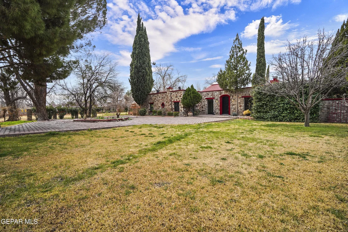 Photo of 200 W Sunset Road