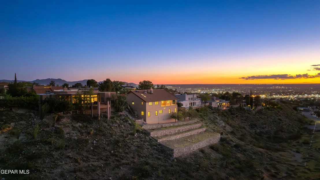 Photo of 401 Sharondale Drive