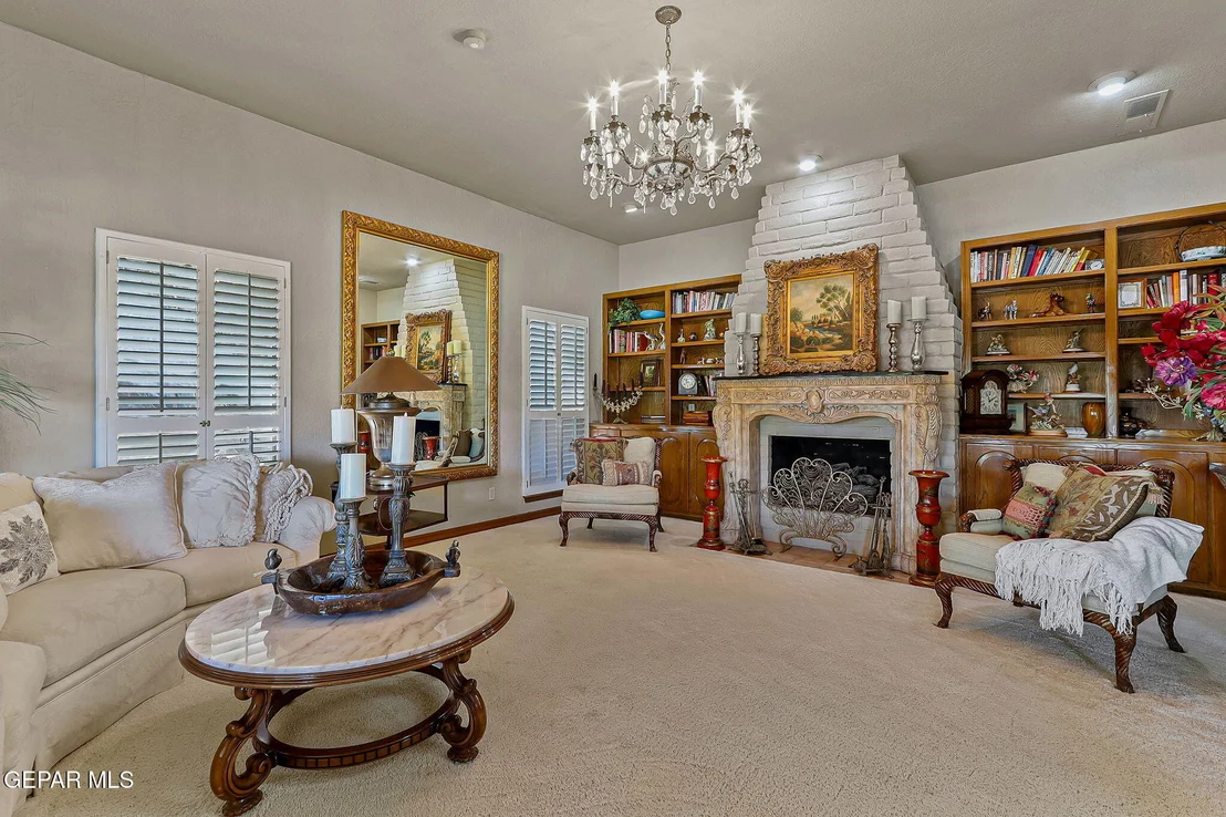 Photo of 628 SPRING CREST Drive