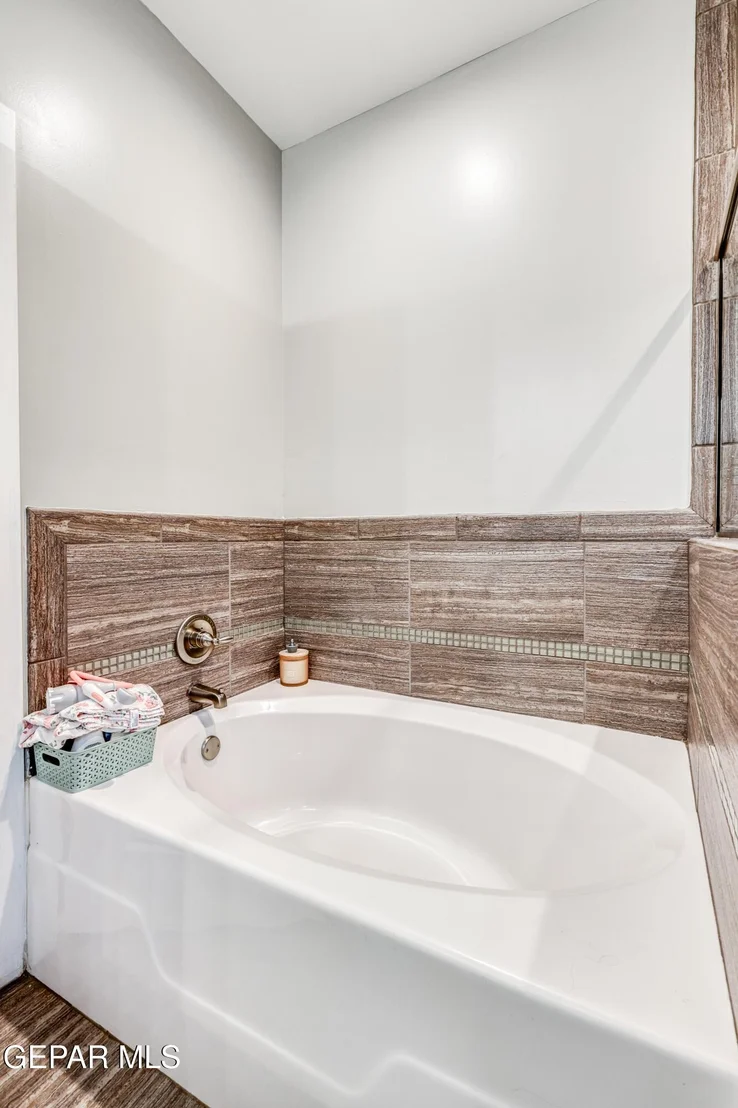 Photo of 2100 ROBERT DRENNAN Place