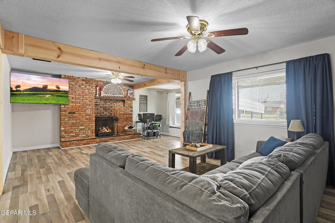 Photo of 5804 TAUTOGA Drive