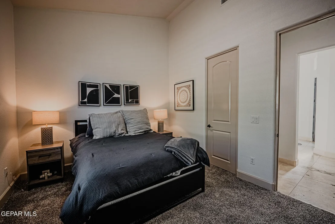 Photo of 6236 FRANKLIN HAWK Avenue