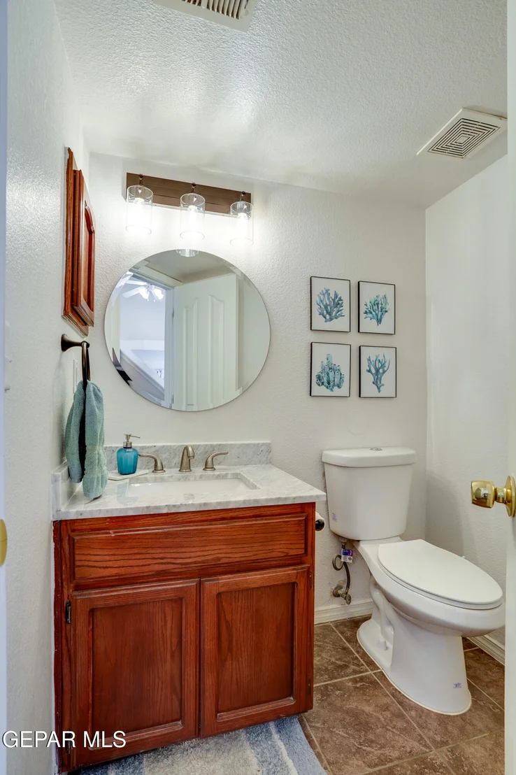 Photo of 13261 Walker Post Avenue