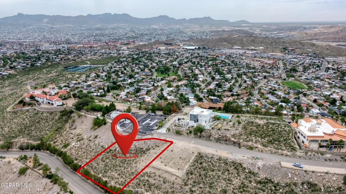 Photo of 10 LONE CREST Drive