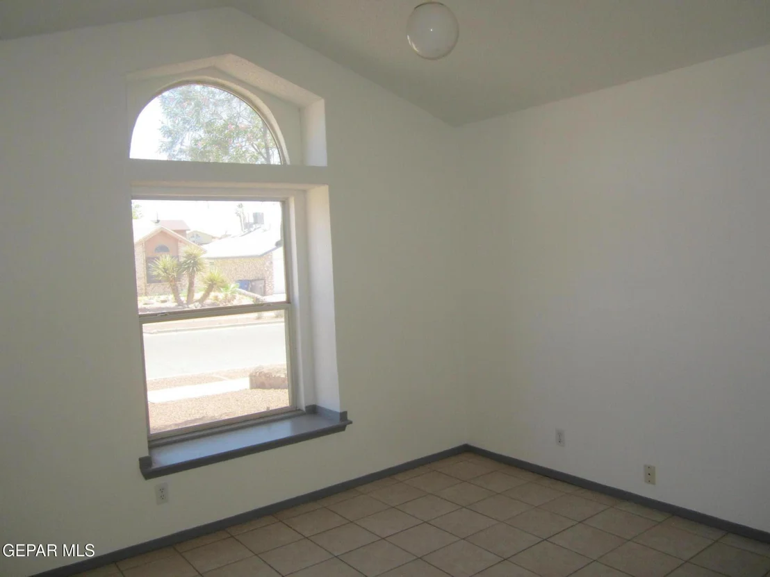 Photo of 7123 Oval Rock Drive