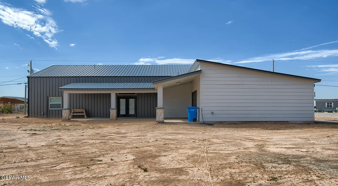 Photo of 15601 NEWKIRK Road