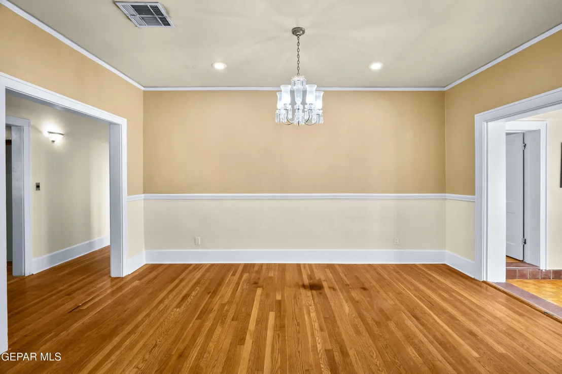 Photo of 3020 Wheeling Avenue