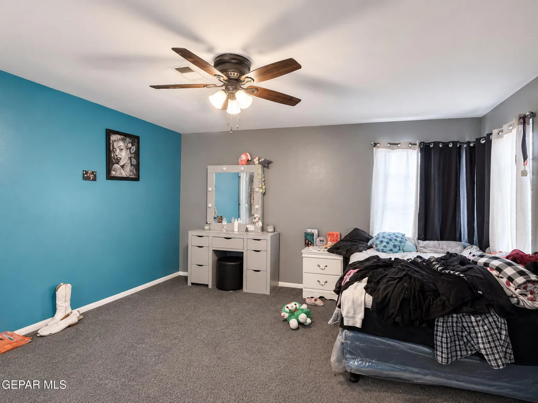 Photo of 1178 YANN Road