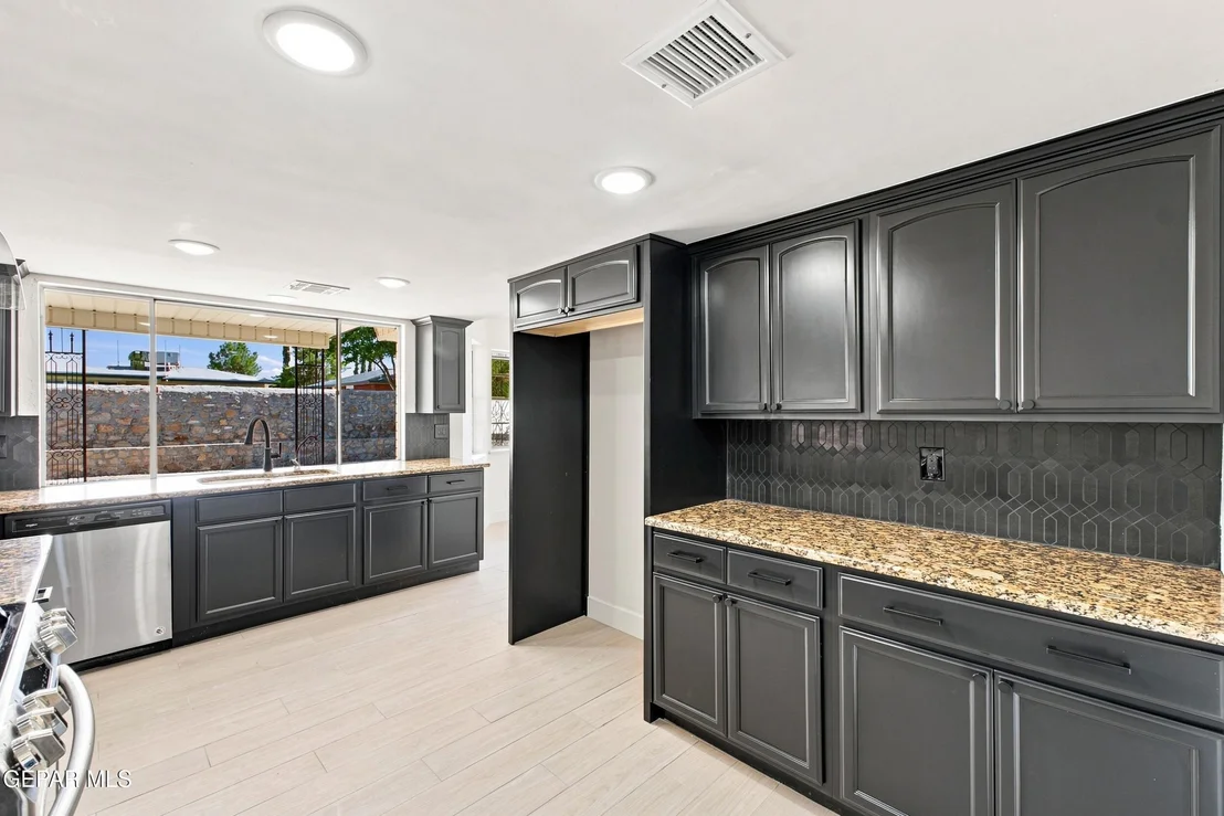 Photo of 10432 BYWAY Drive