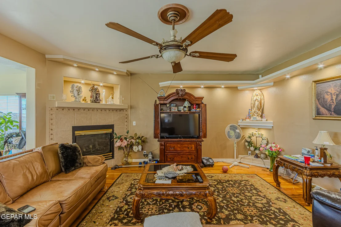 Photo of 528 FLANAGAN Place