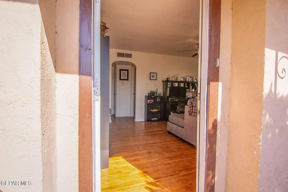 Photo of 1804 WAINWRIGHT Drive