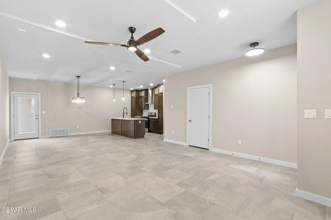 Photo of 542 Spanish Oak Drive
