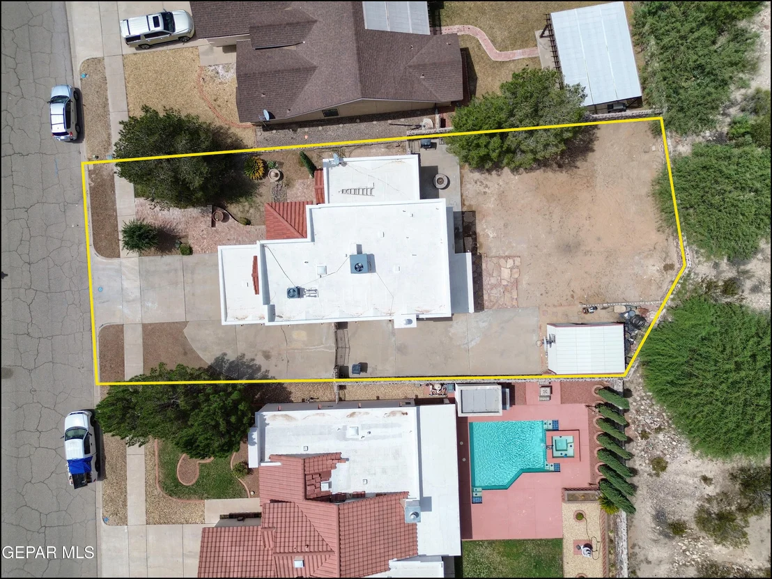 Photo of 7653 DIANJOU Drive