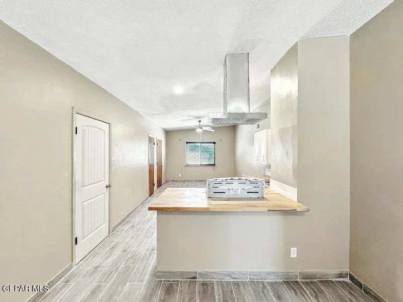 Photo of 7215 Barker Road