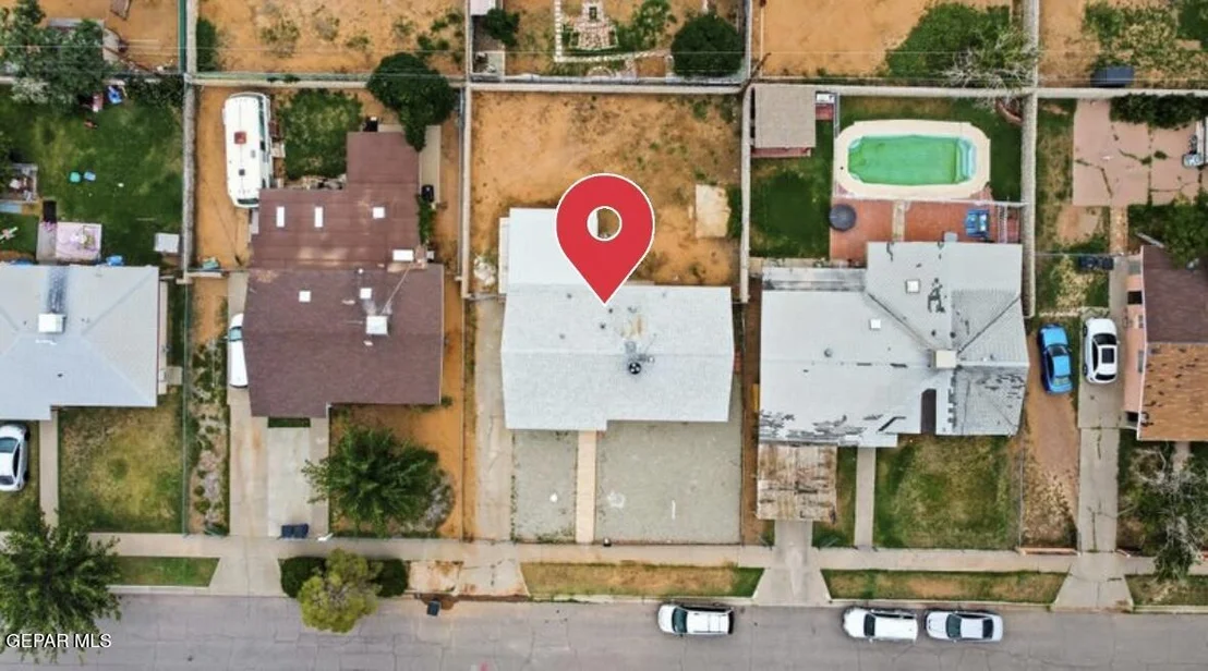 Photo of 5117 PEACOCK Lane