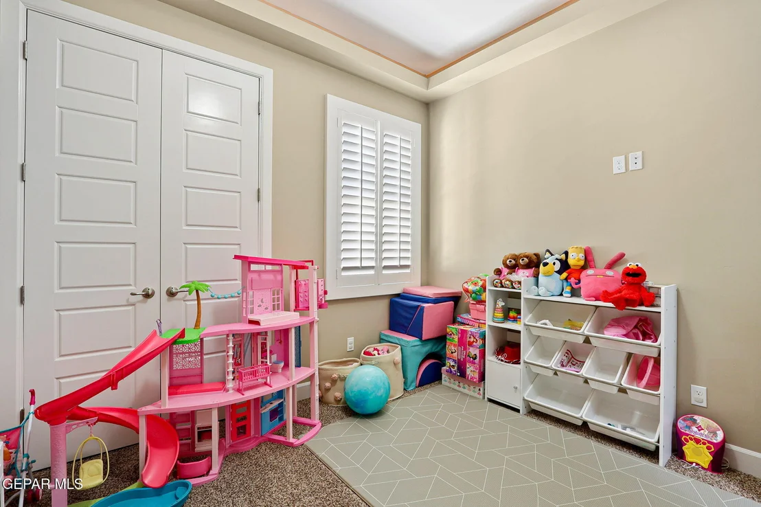 Photo of 917 Clapham Street