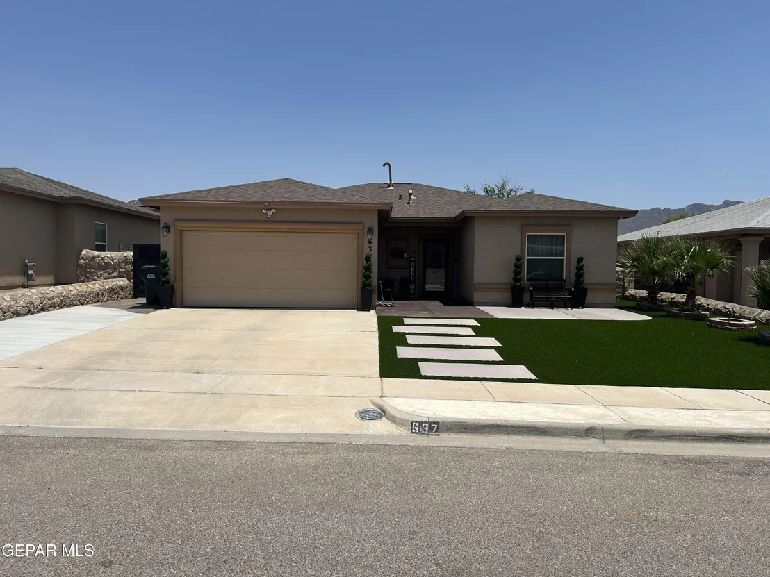 Photo of 637 TORRES ALTOS Street