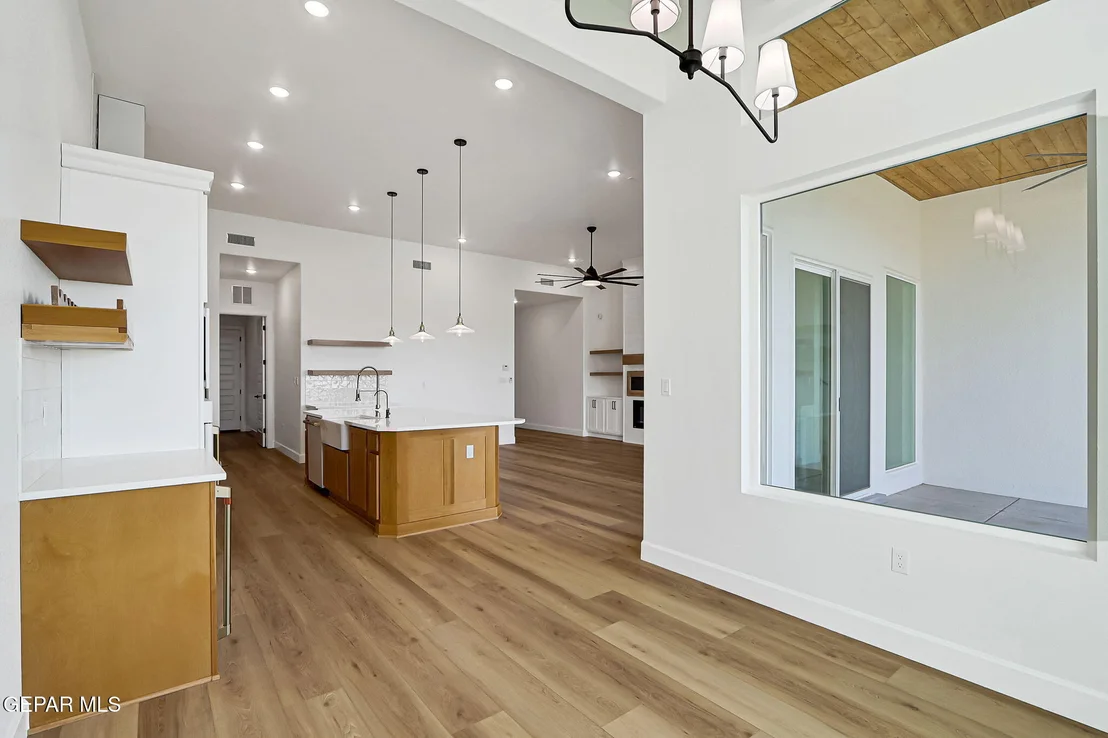 Photo of 7437 CAVESON Road