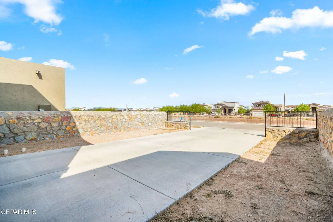 Photo of 14947 PEBBLE HILLS Boulevard