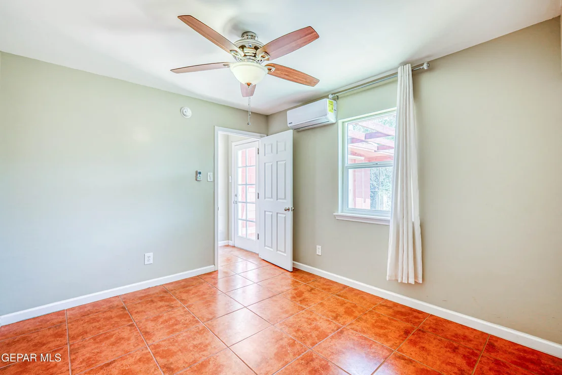 Photo of 3223 Suffolk Road
