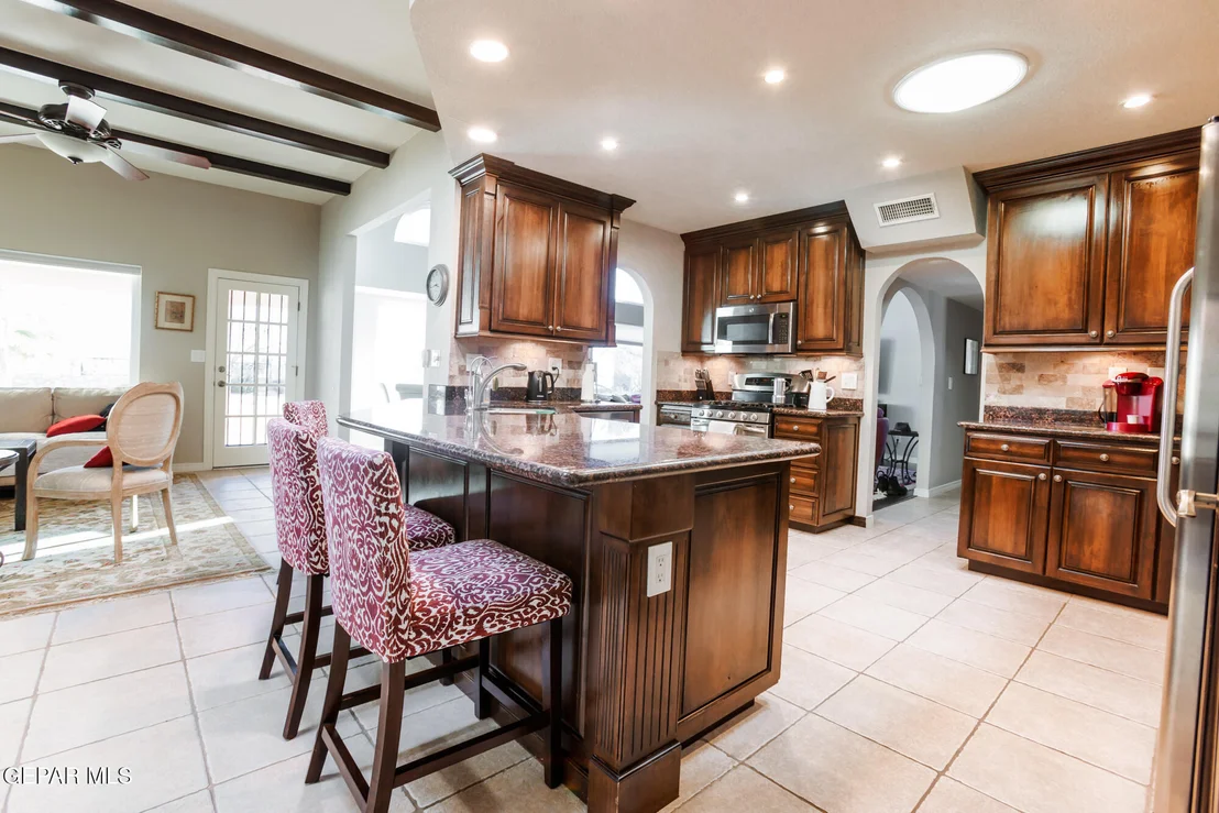Photo of 7216 SAN MARINO Drive