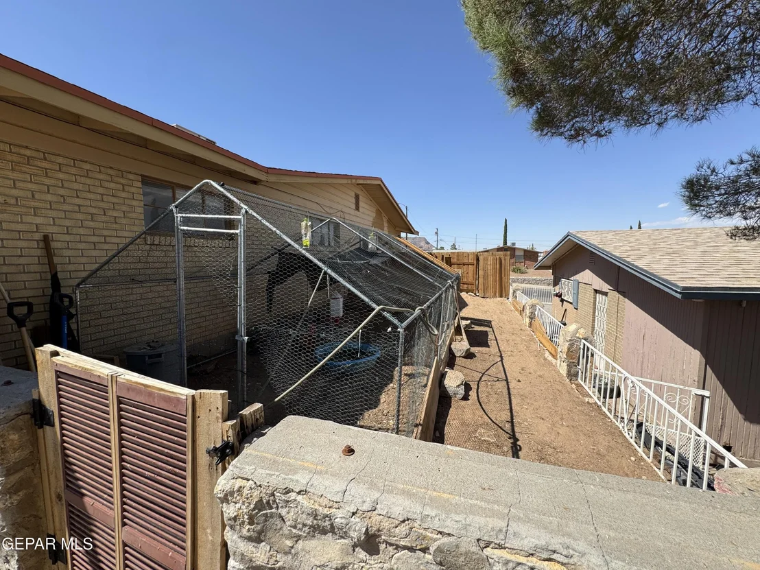 Photo of 3614 TITANIC Avenue