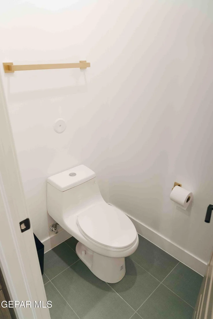 Photo of 653 BIR Circle