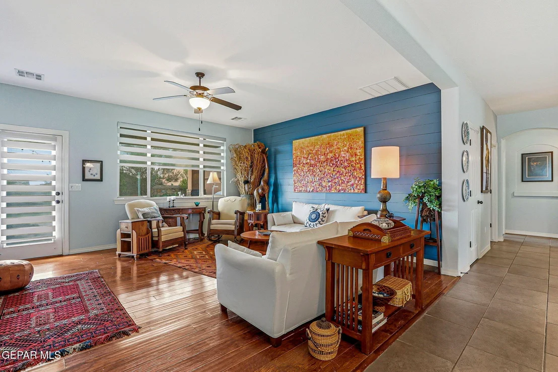 Photo of 7223 LONGSPUR Drive