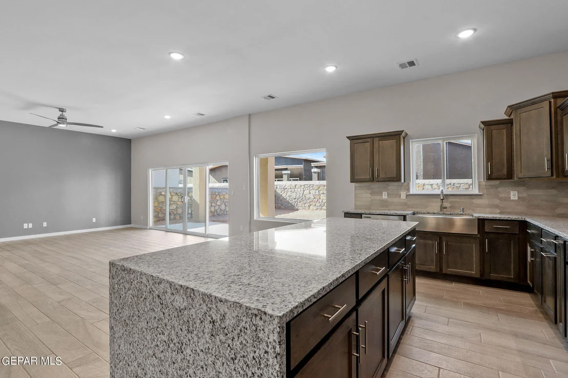 Photo of 13086 Grantham Lane