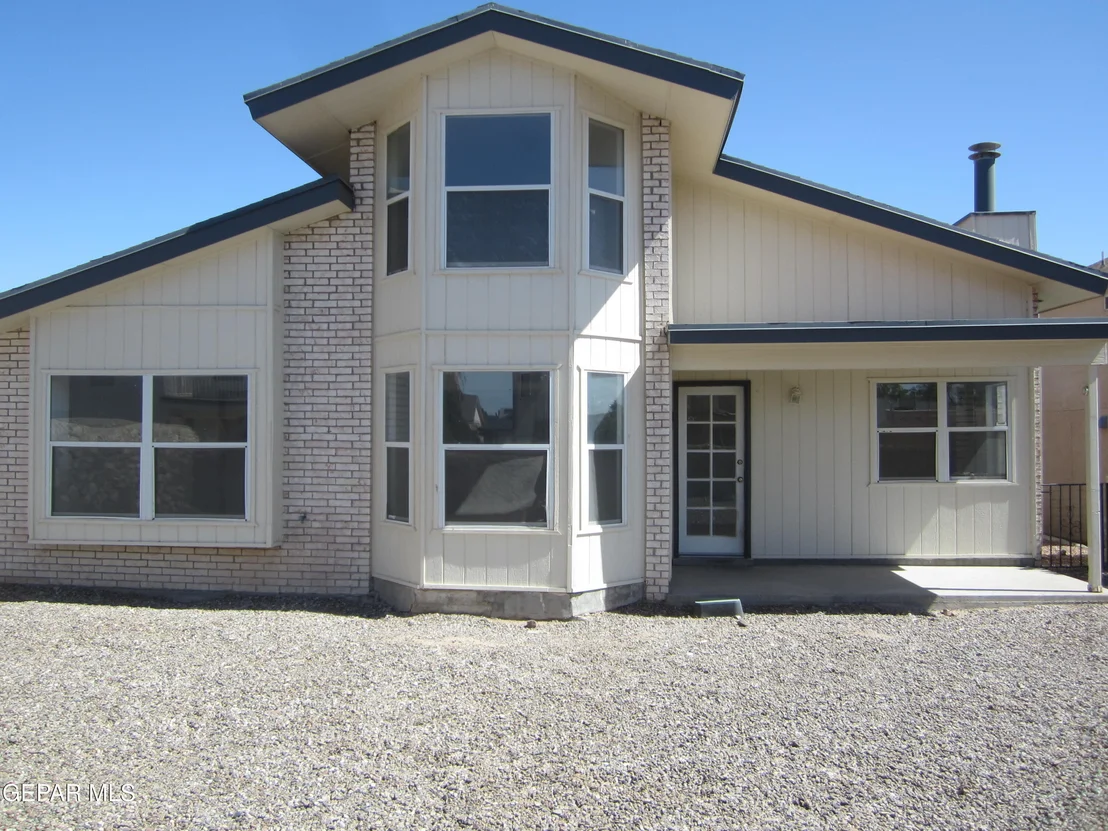 Photo of 7123 Oval Rock Drive