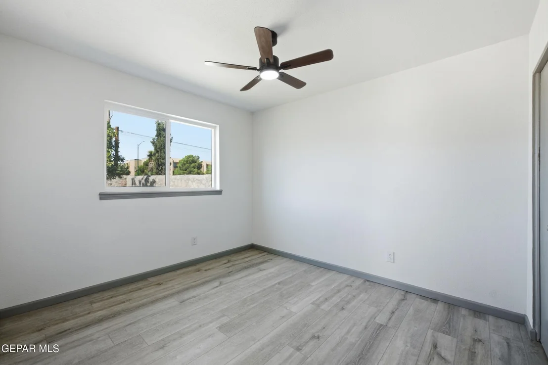 Photo of 8312 Mineola Drive