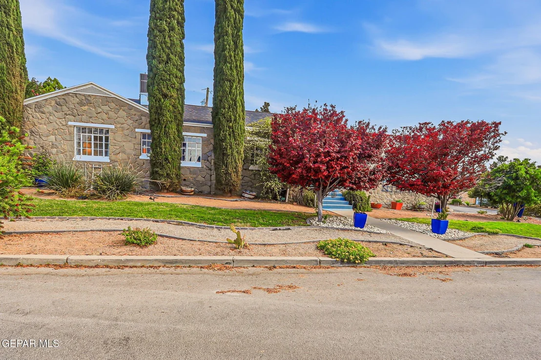 Photo of 700 E BALTIMORE Drive