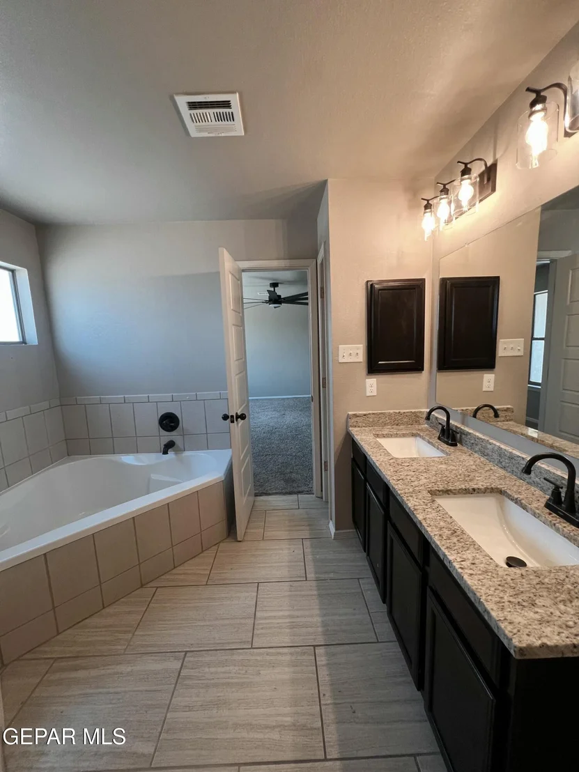 Photo of 111 River Hondo Road