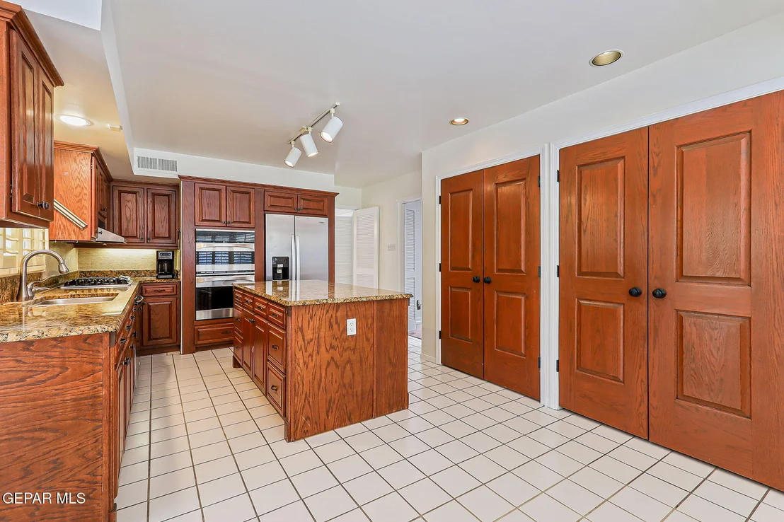 Photo of 745 Rinconada Lane