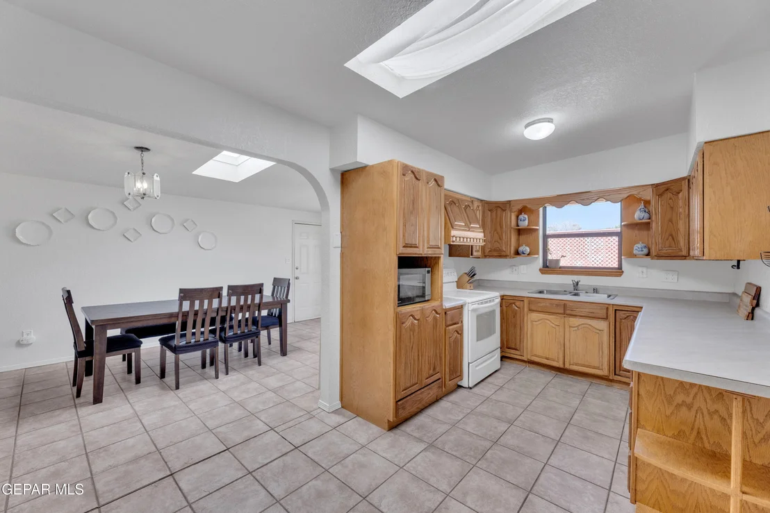 Photo of 10305 ASHWOOD Drive