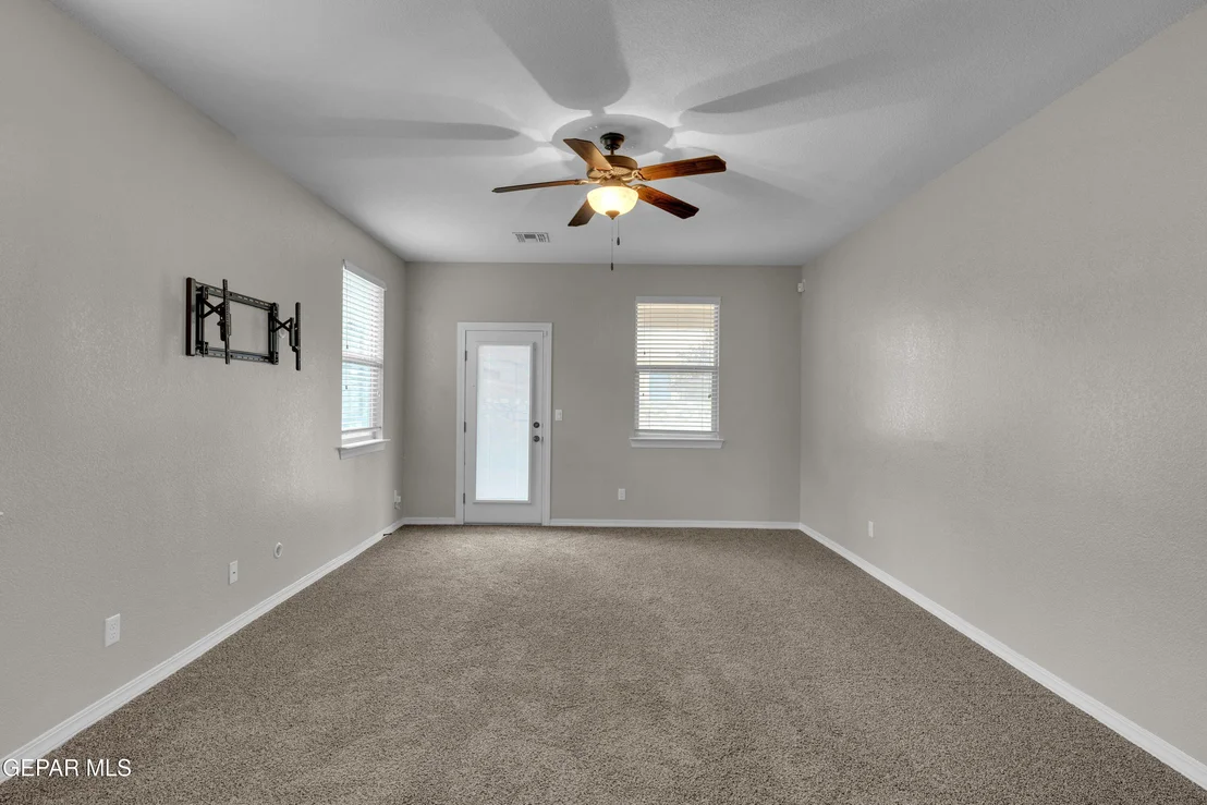 Photo of 2209 Glitter Point