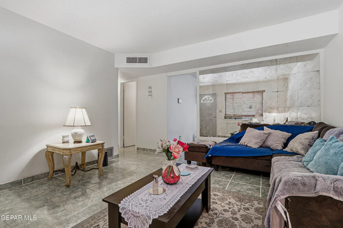 Photo of 10537 SAIGON Drive