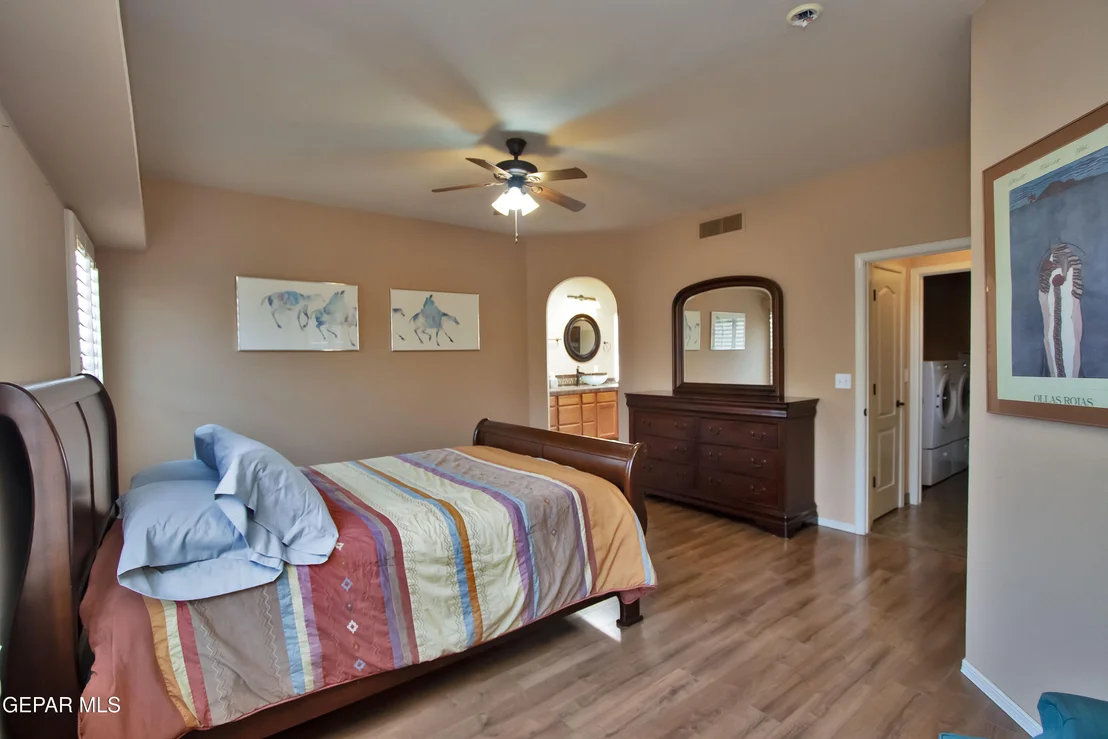 Photo of 920 TYLER SETH Avenue