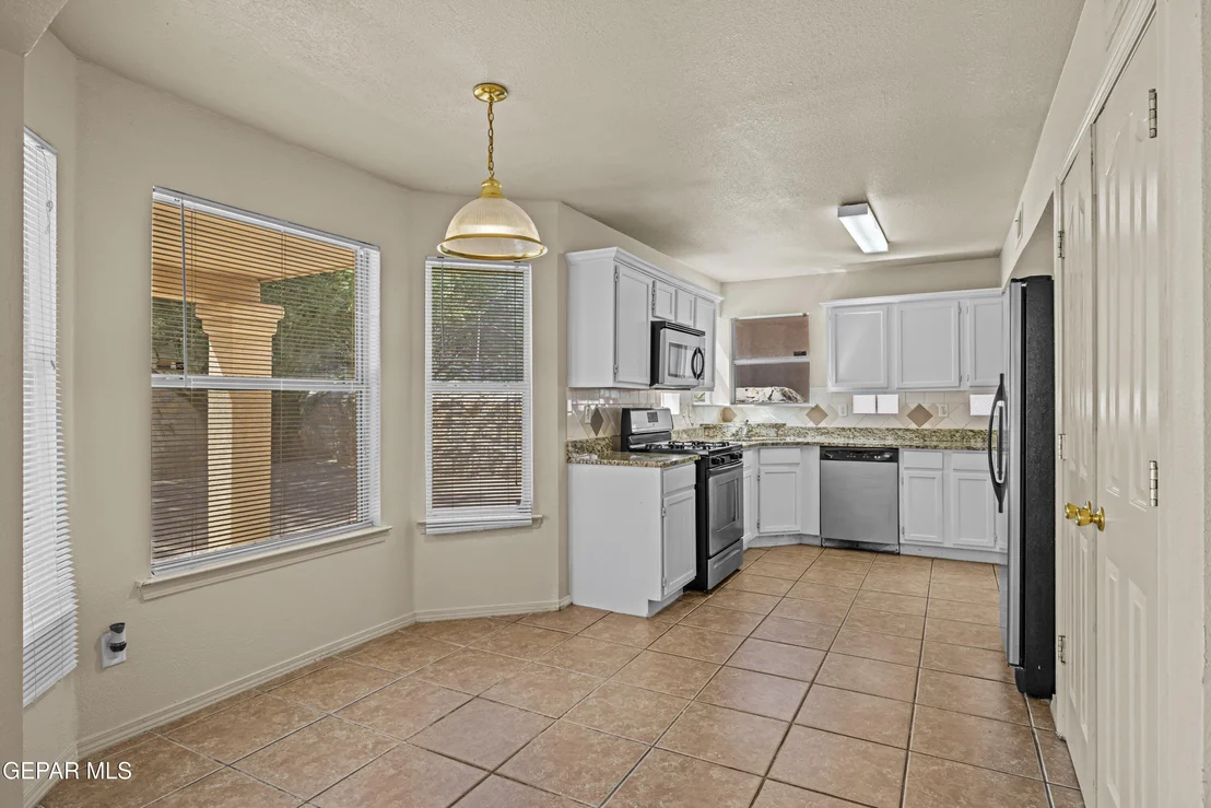 Photo of 10817 WALDEN POND Street