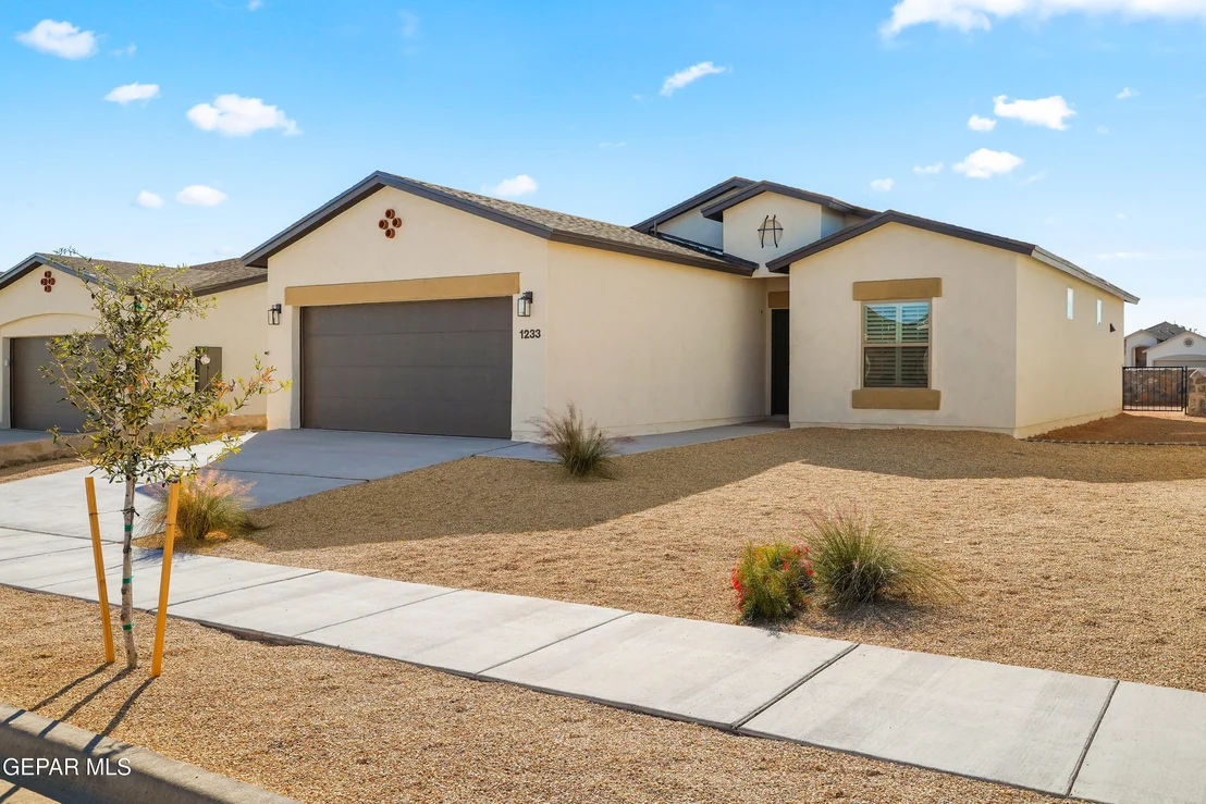 Photo of 13808 Summer Wave Avenue