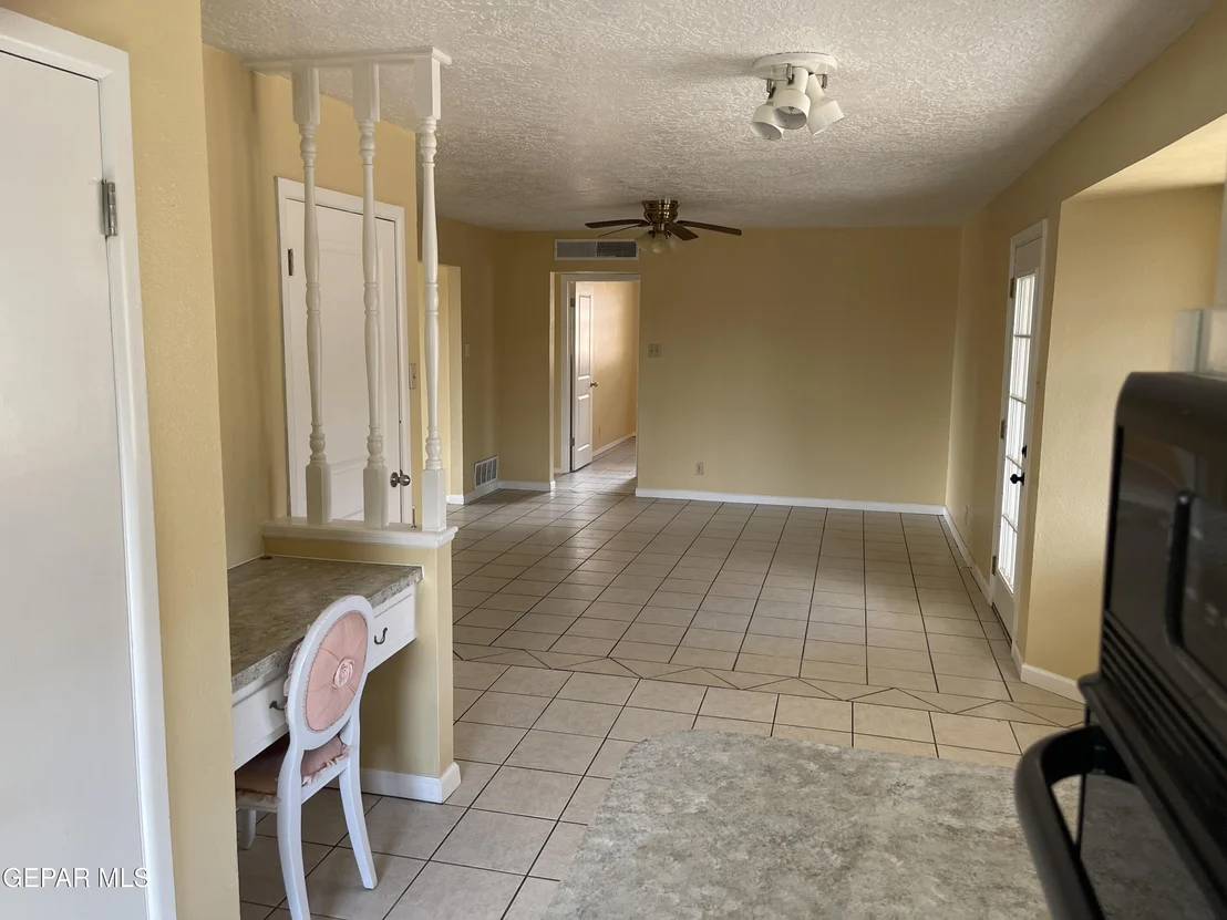 Photo of 10136 DUNBARTON Drive