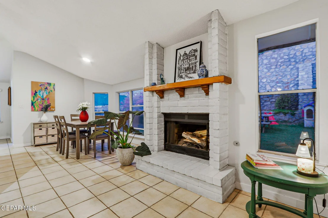 Photo of 680 ABINGTON Drive